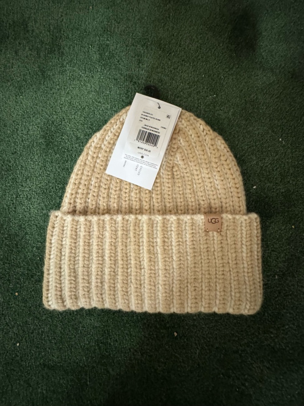 UGG Chunky Ribbed Cuffed Beanie in Cream and tan